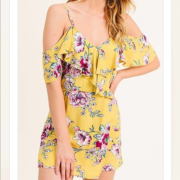 Pretty yellow romper - Picture 4 of 6